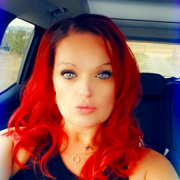 Meet your Posher, Kaydee - Picture 1 of 10